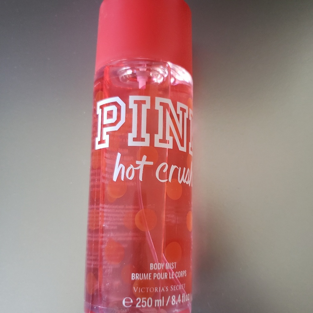 PINK hot crush body spray